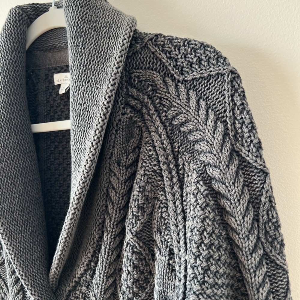 L.L. Bean Signature Heavy Cable Knit Shawl Fisherman Gray Women's Med Sweater - Picture 3 of 9